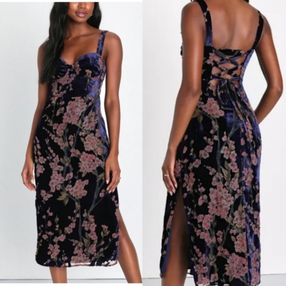 Lulu´s  Romantic Stunner Floral Burnout Velvet Lace-Up Dress